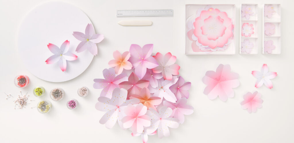 Bastelprojekt: Papierblumen aus vorgestanztem Blumenpapier