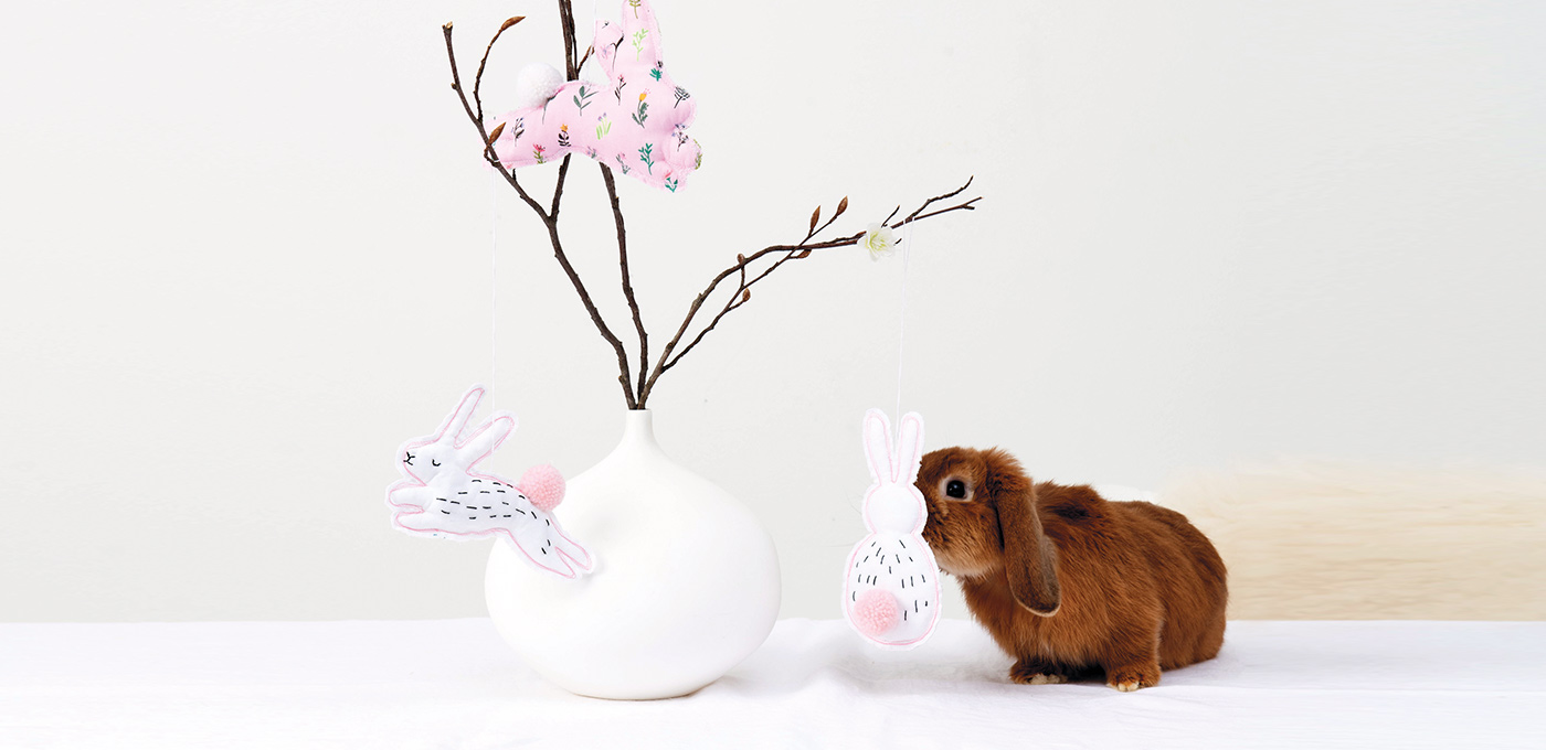 Zu Oster nähen macht dank lustiger Motive besonders viel Spaß.