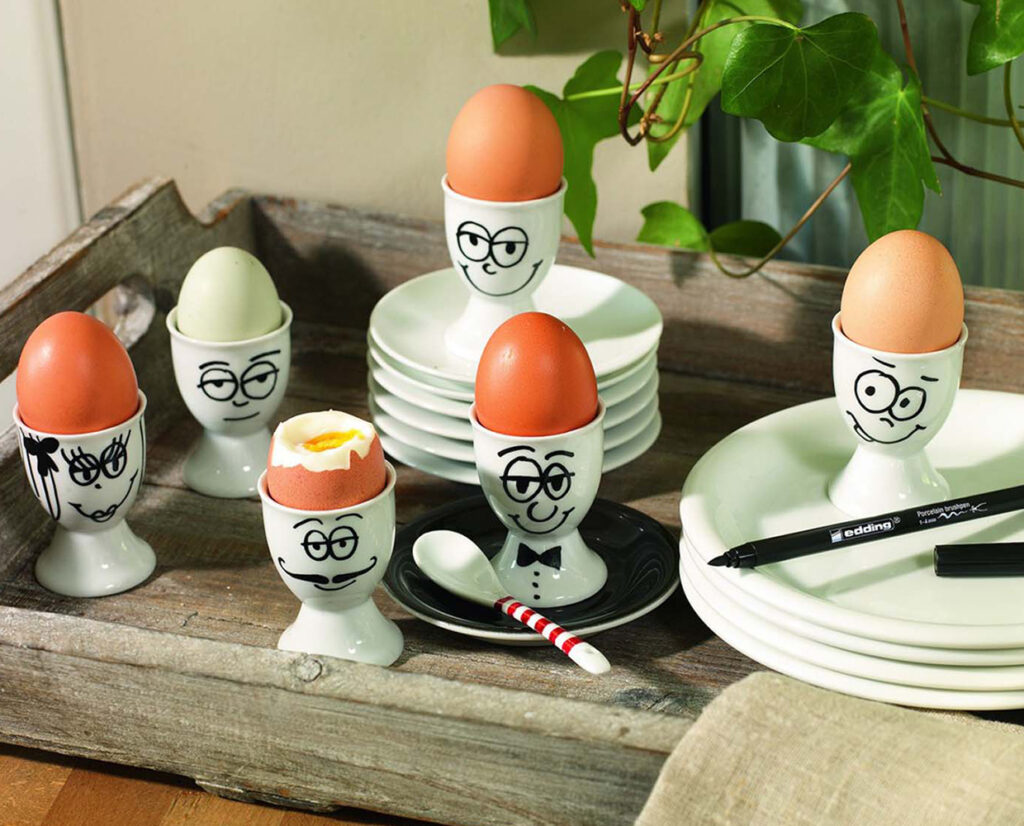 Eierbecher gestalten mit Porzellanfarbe