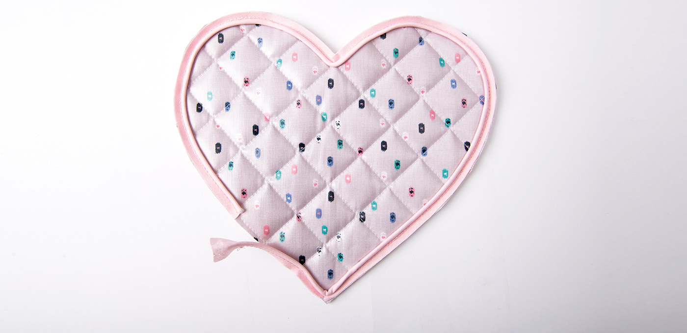 Herztasche mit Paspelband umranden