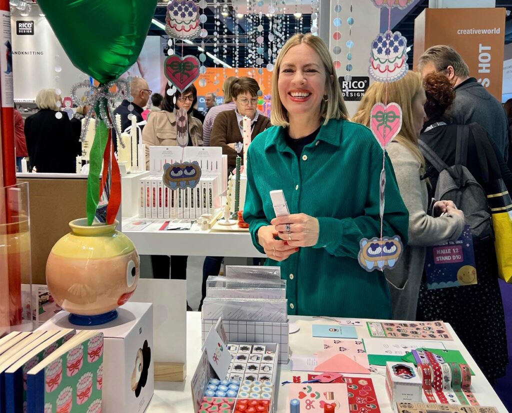 Kreative Messe mit den Produkten von redfries & Rico Design